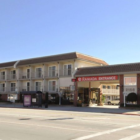 Hotel Ramada By Wyndham Pasadena Exteriér fotografie