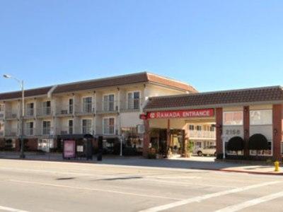 Hotel Ramada By Wyndham Pasadena Exteriér fotografie